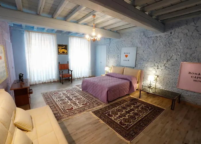 Апартаменты Contemporary Loft Steps From Piazza Navona - Casa Gove Рим